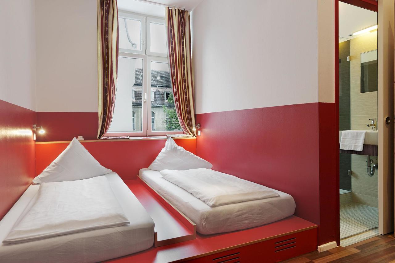 Ballhaus Ostello